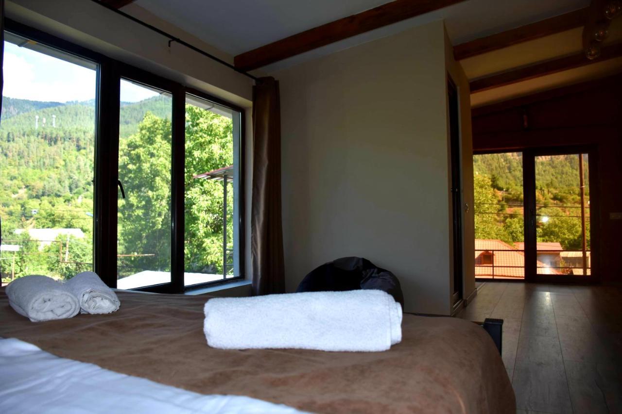 Holiday Home Боржоми Экстерьер фото