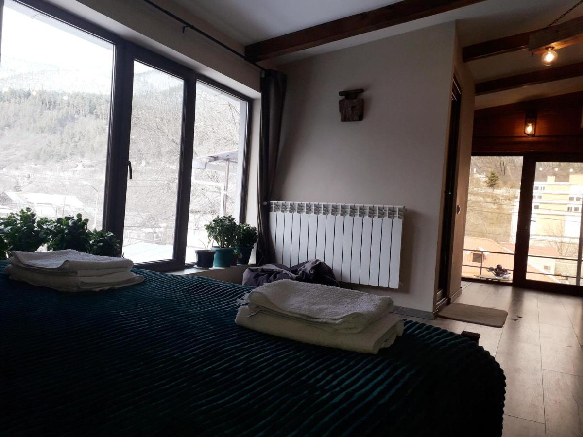 Holiday Home Боржоми Экстерьер фото